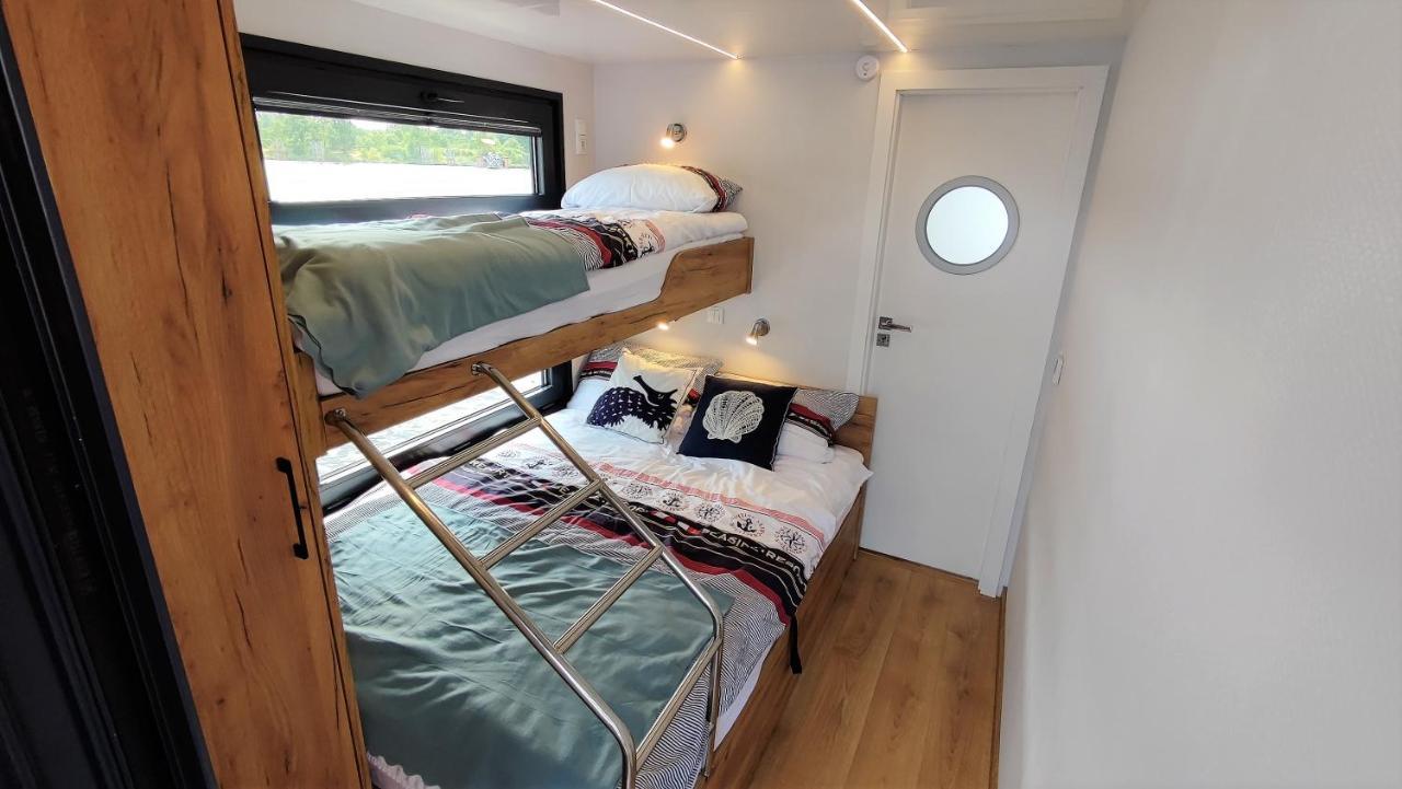 Houseboat Water King Apartament Plywajacy Dom Na Wodzie, 7 Os Wrocław Extérieur photo