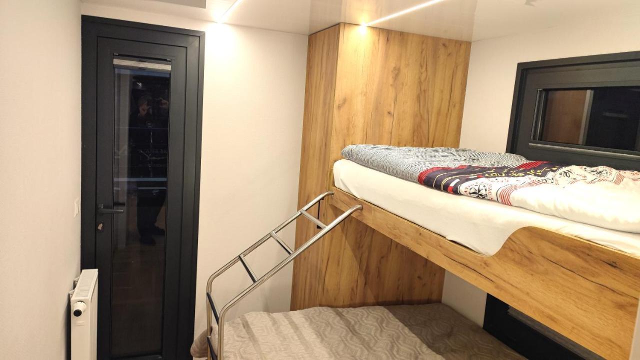 Houseboat Water King Apartament Plywajacy Dom Na Wodzie, 7 Os Wrocław Extérieur photo
