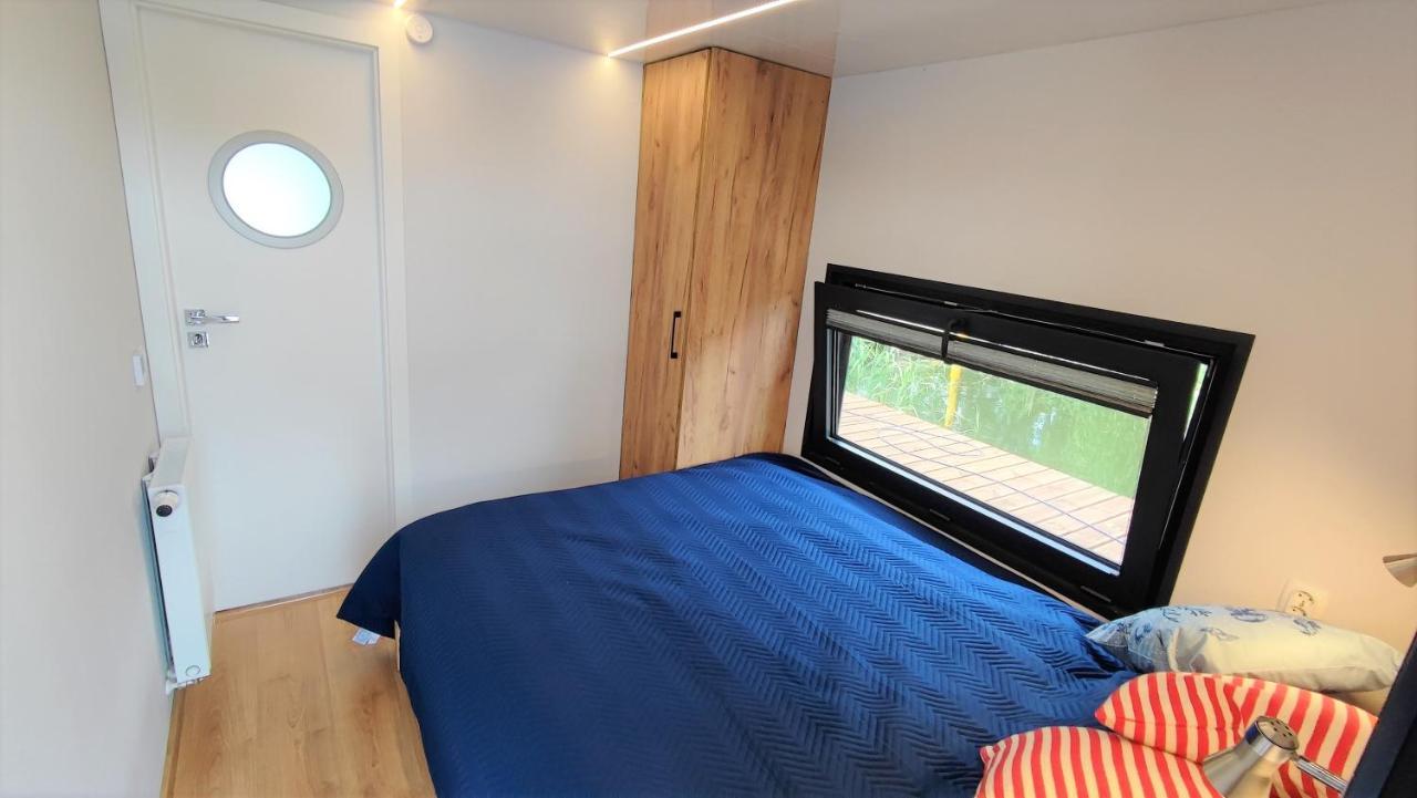 Houseboat Water King Apartament Plywajacy Dom Na Wodzie, 7 Os Wrocław Extérieur photo